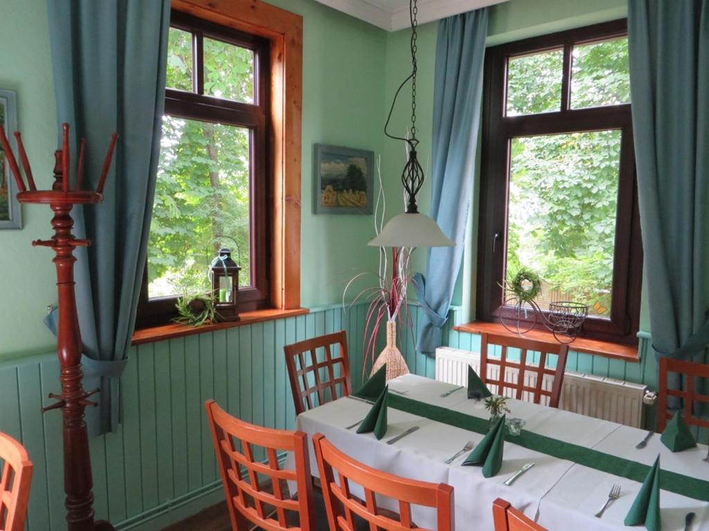 Rhodaer Grund Hotel 3*